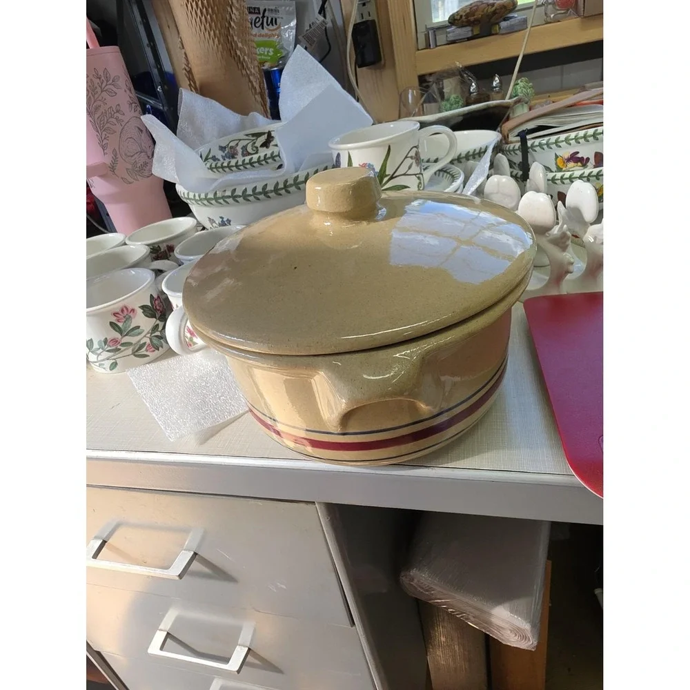 Roseville Pottery Lided Crock